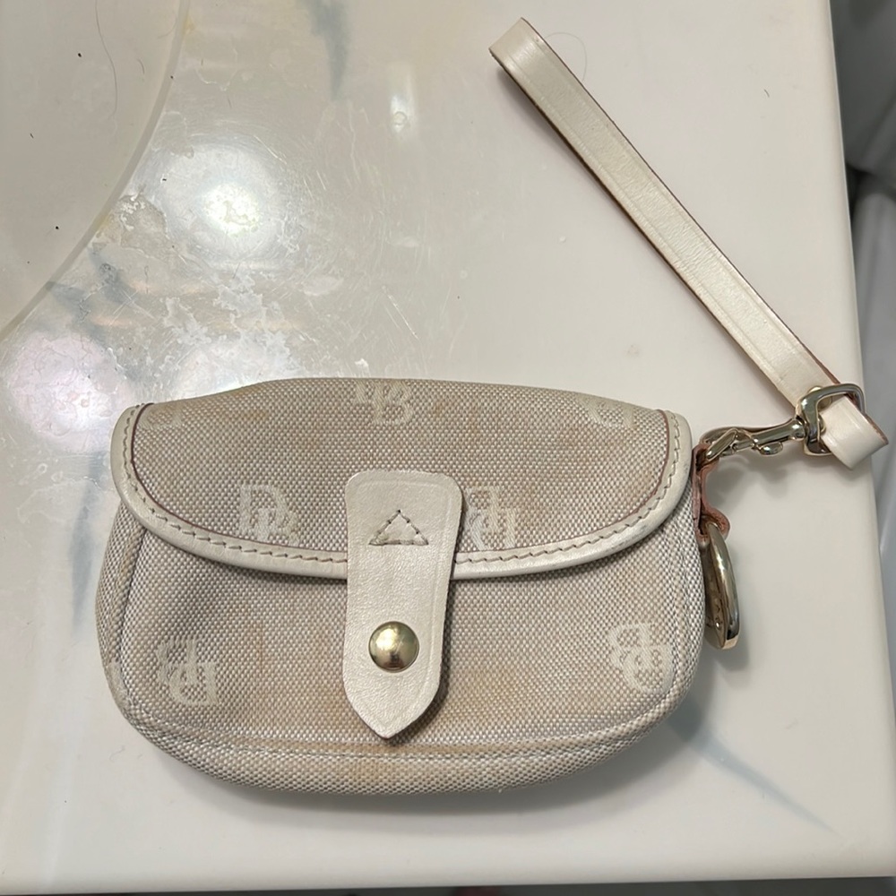 Authentic Dooney Bourke Wristlet. Beautiful Never used Perfect condition